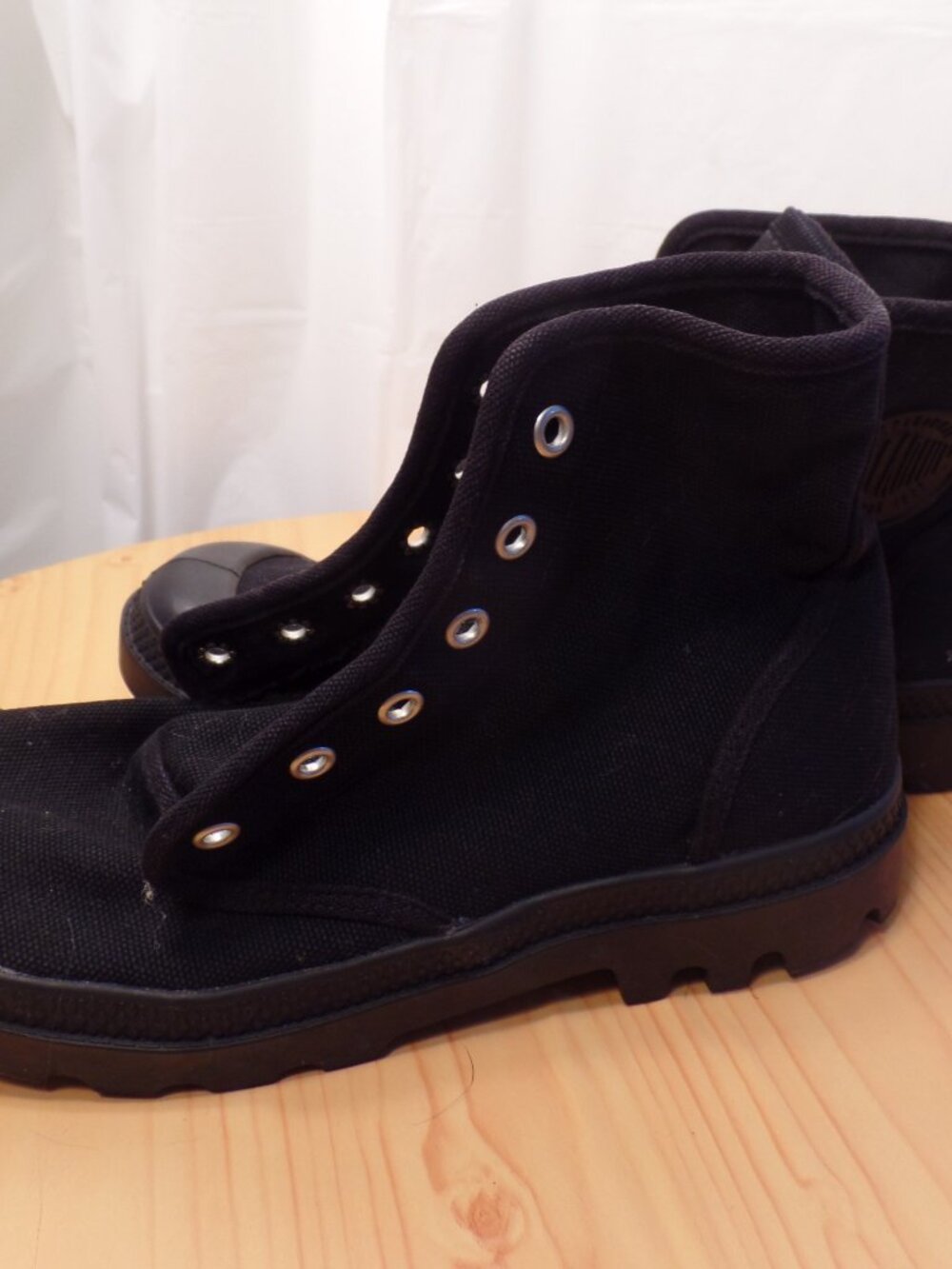 PALLADIUM Pampa Hi Black Canvas Ankle Boots Outdoor Rugged Lug Sole Mens 8